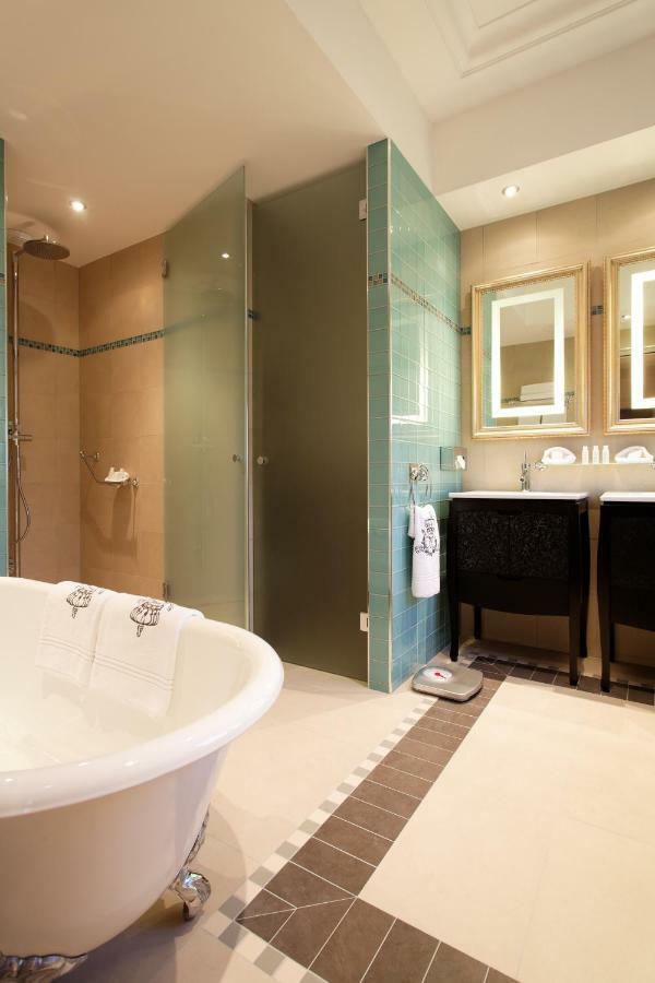 Majestic Apartments Champs Elysees Paris Eksteriør bilde